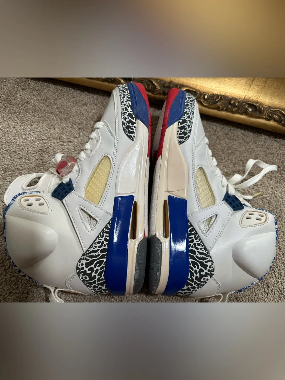 Jordan spizike white